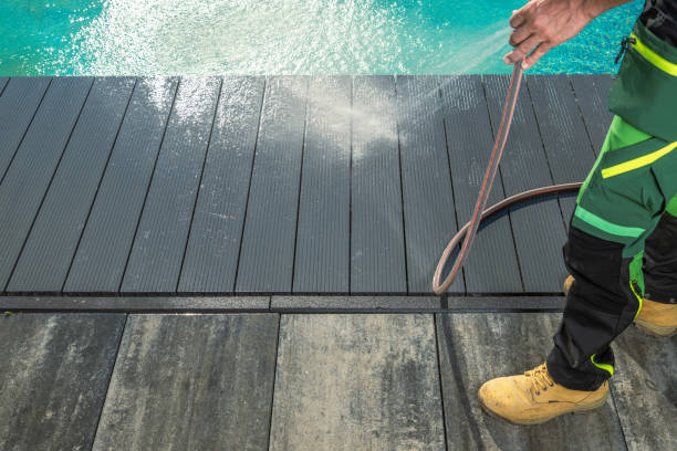 Best Deck Cleaning Services  in Cottage Lake, WA